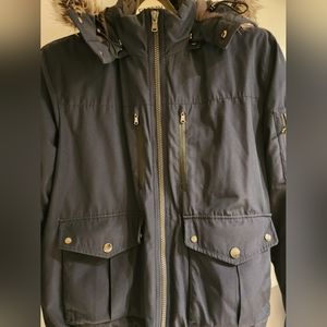 Michael Kors winter coat XL gently used navy blueUsed once,hanging chain snapped